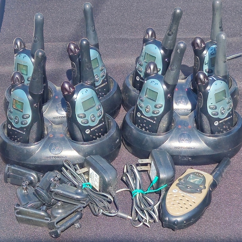 MOTOROLA Talkabout T5000 T5710 Two Way Radio Lot 9 Parts Repair Chargers Clips
